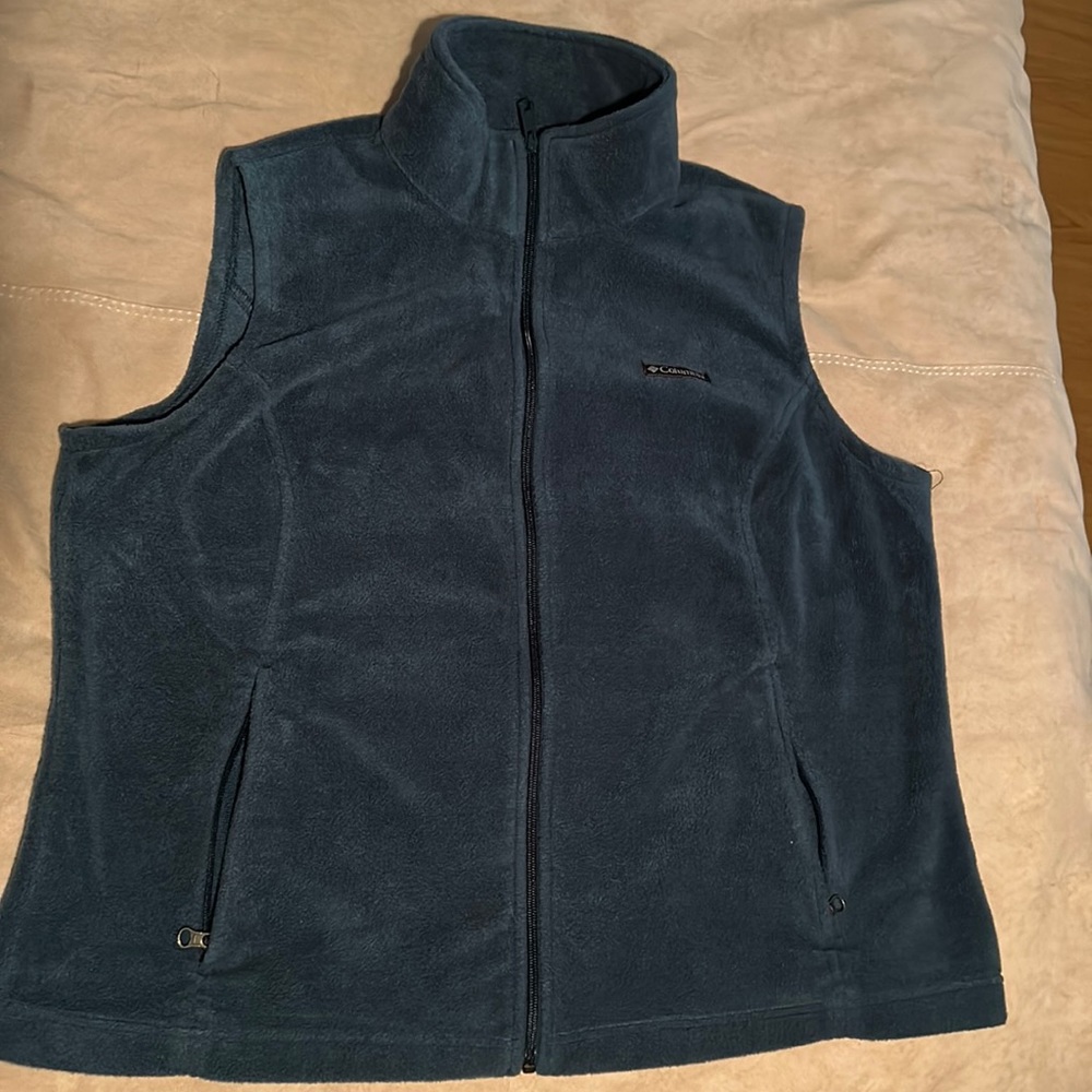 Columbia Women’s Benton Springs fleece vest.